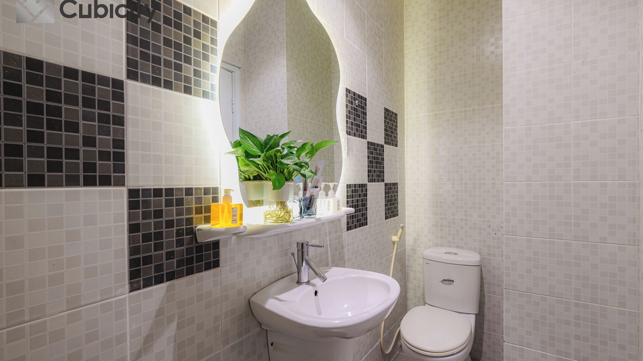 Photo of Bathroom in Downtown Ho Chi Minh City