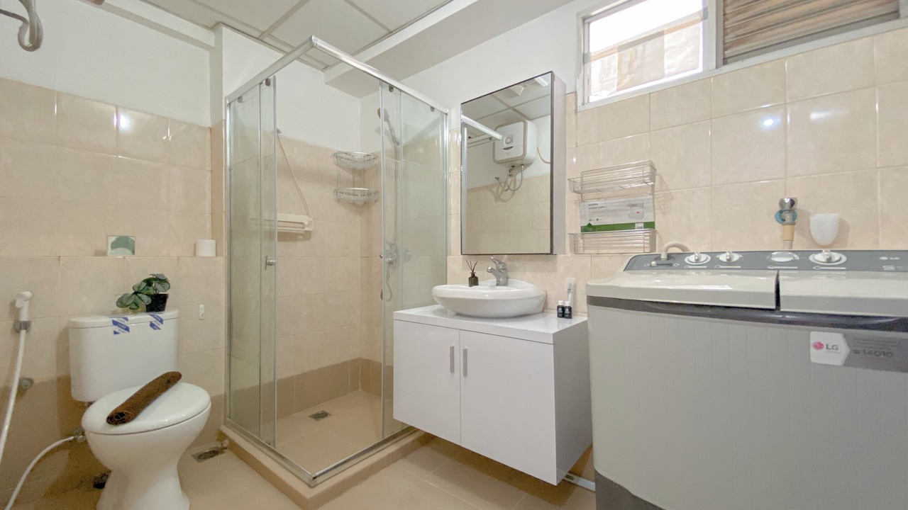 Photo of Bathroom in Karet