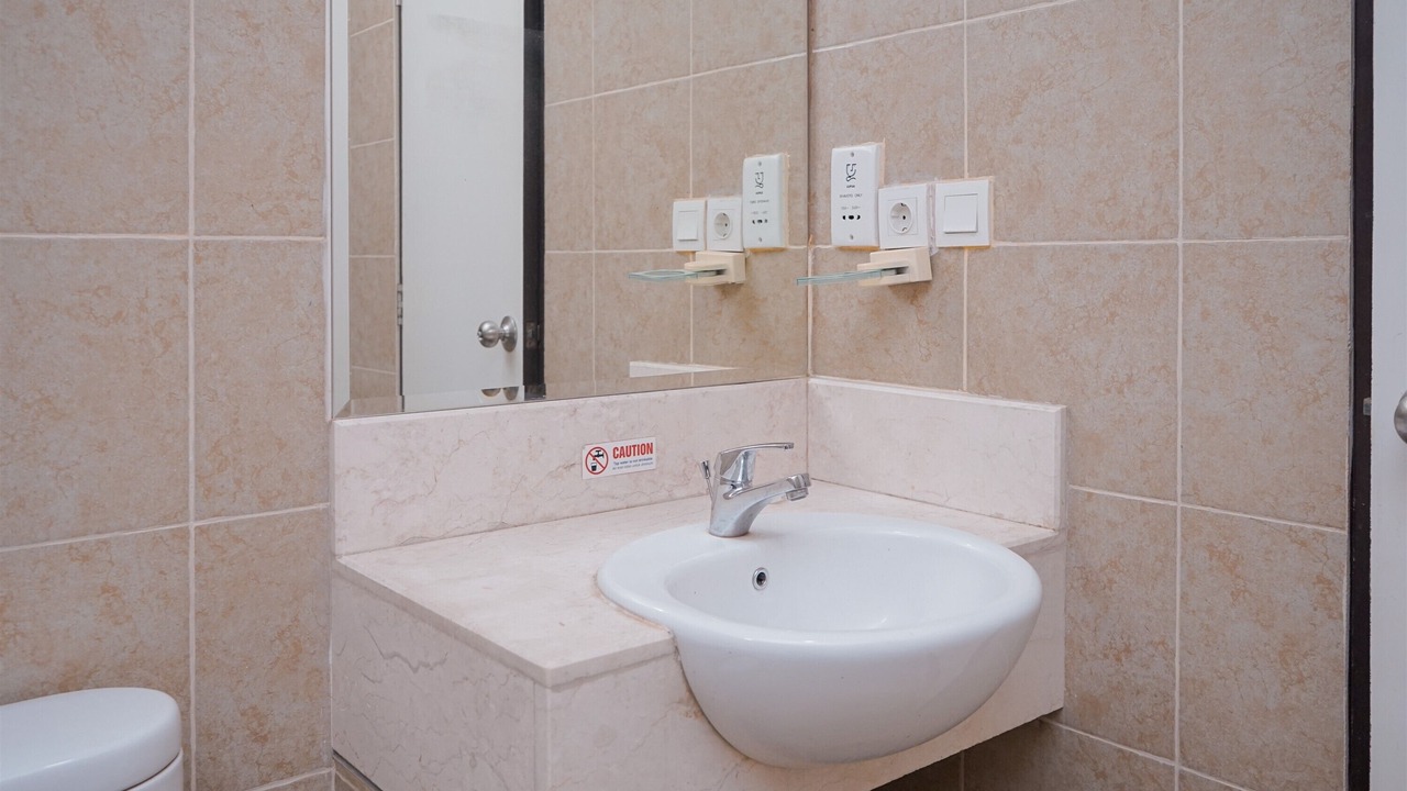Photo of Bathroom in Panunggangan Utara