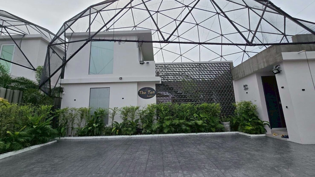Photo of Outdoor in Hin Lek Fai