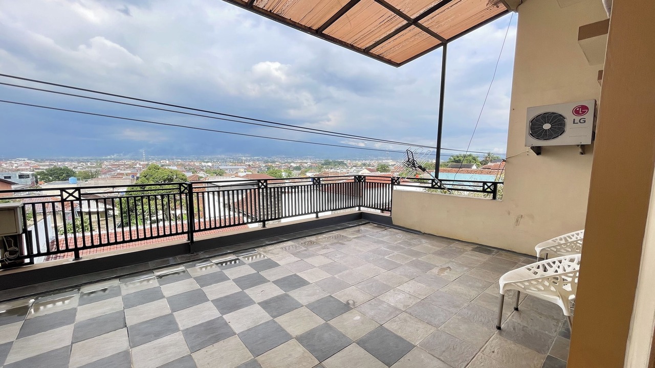 Photo of Patio Balcony in Garut