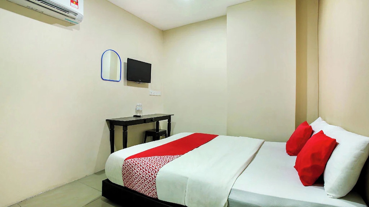 Photo of Bedroom in Batu Ferringhi