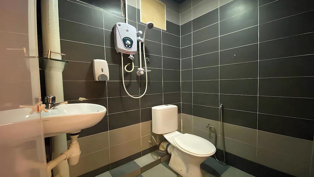 Photo of Bathroom in Batu Ferringhi