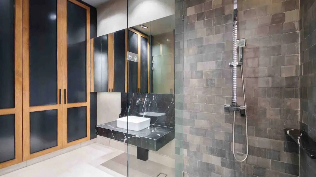 Photo of Bathroom in Ekkamai
