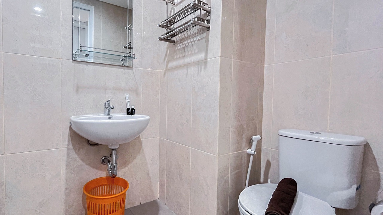 Photo of Bathroom in Biringkanya