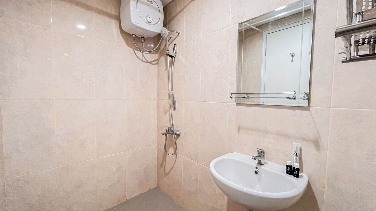 Photo of Bathroom in Biringkanya