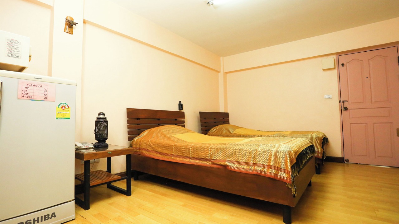 Photo of Bedroom in Khanna Yao