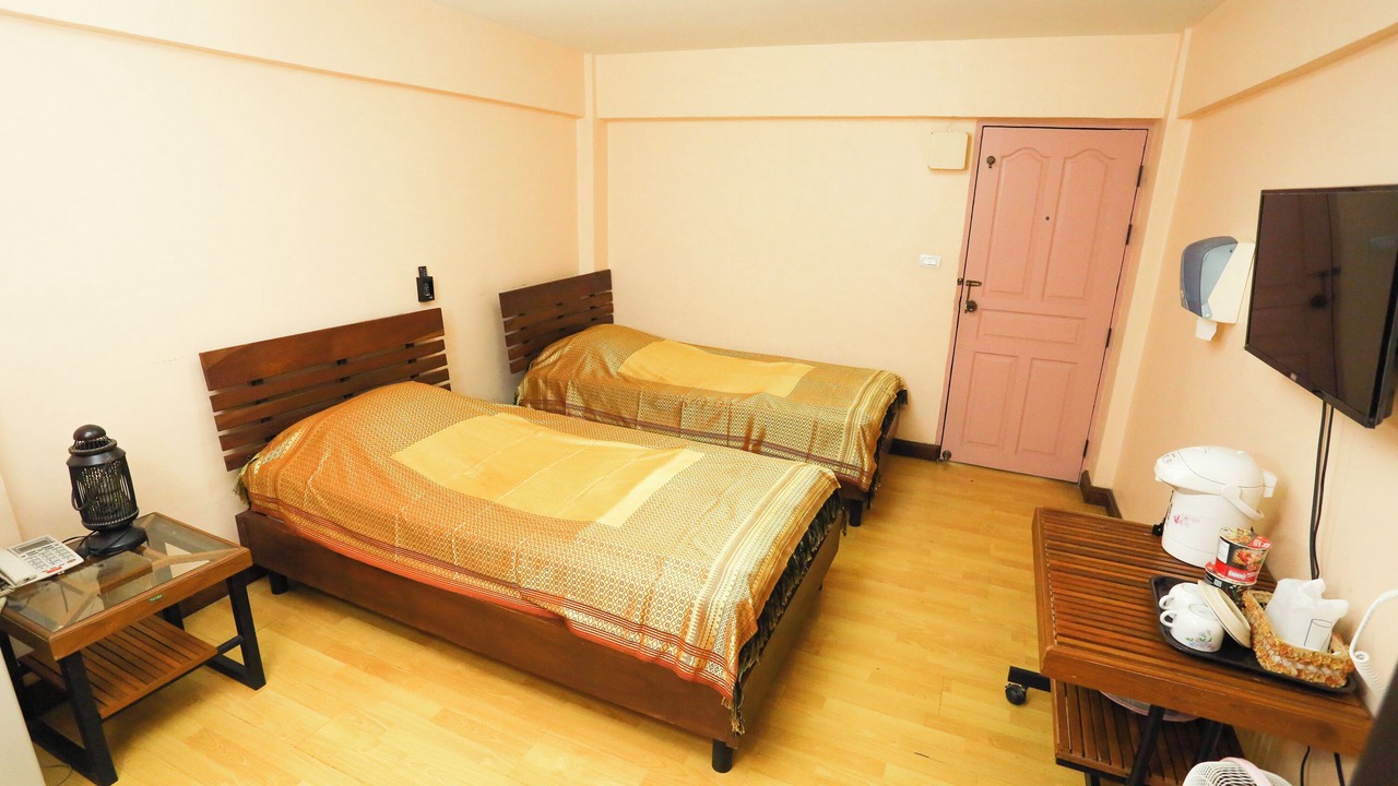 Photo of Bedroom in Khanna Yao