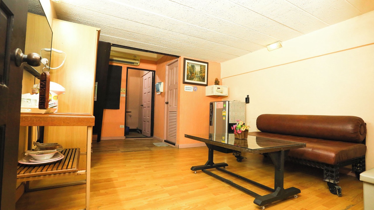 Photo of Bedroom in Khanna Yao