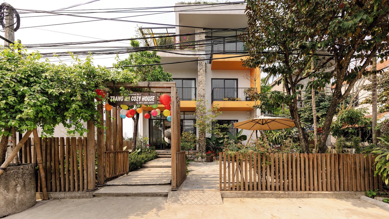 Photo of Others in Hoa Lu