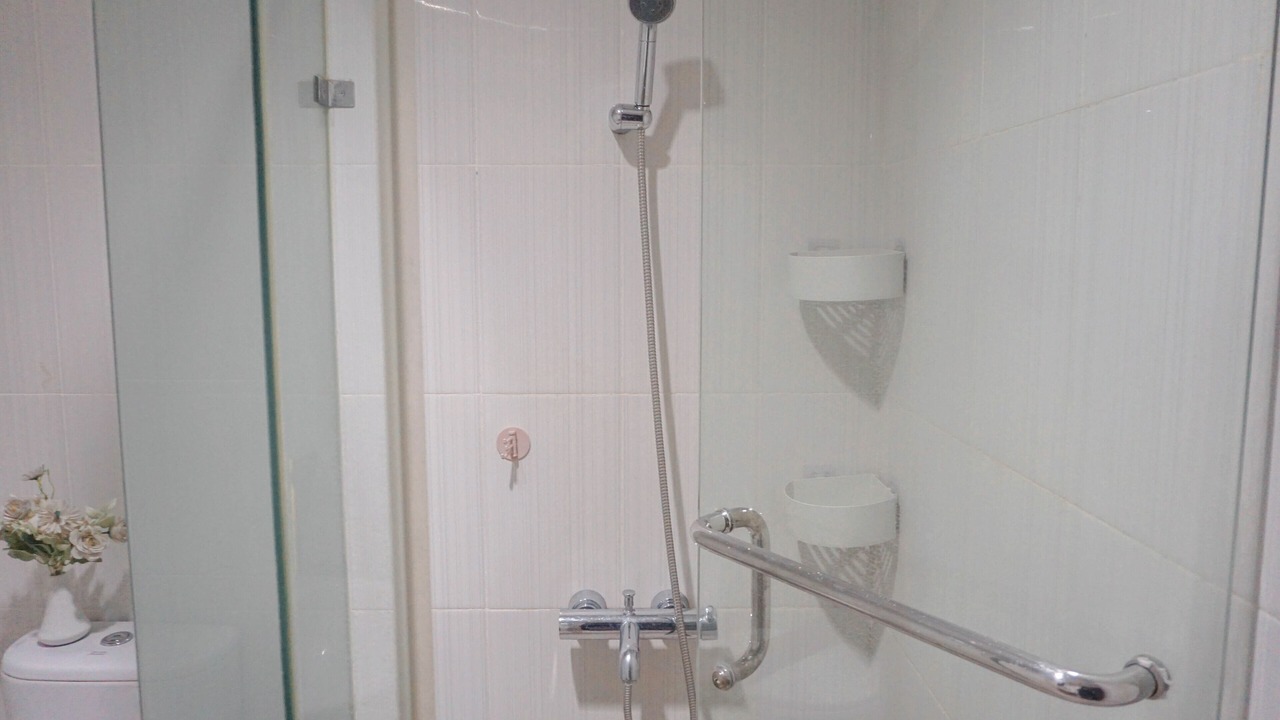 Photo of Bathroom in Senayan