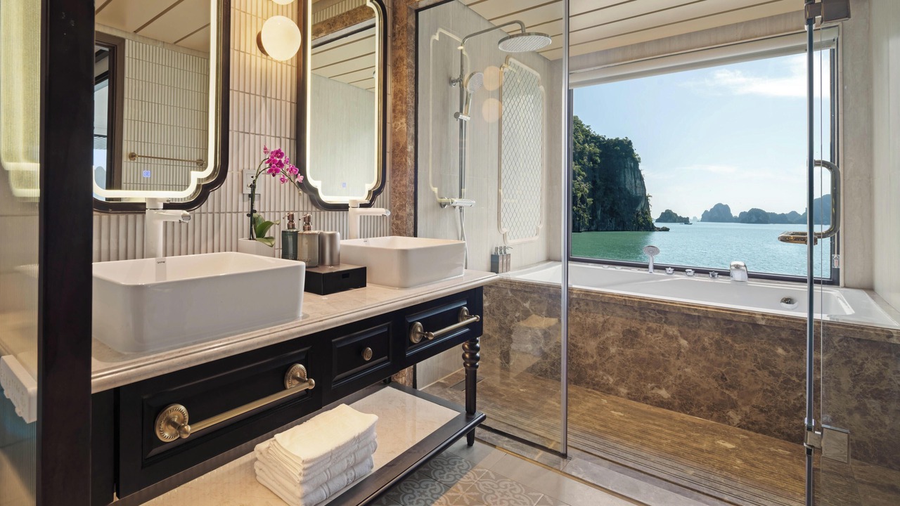 Photo of Bathroom in Ha Long