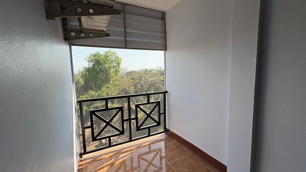 Photo of Patio Balcony in Photharam