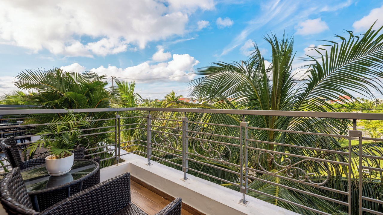Photo of Patio Balcony in Cam An