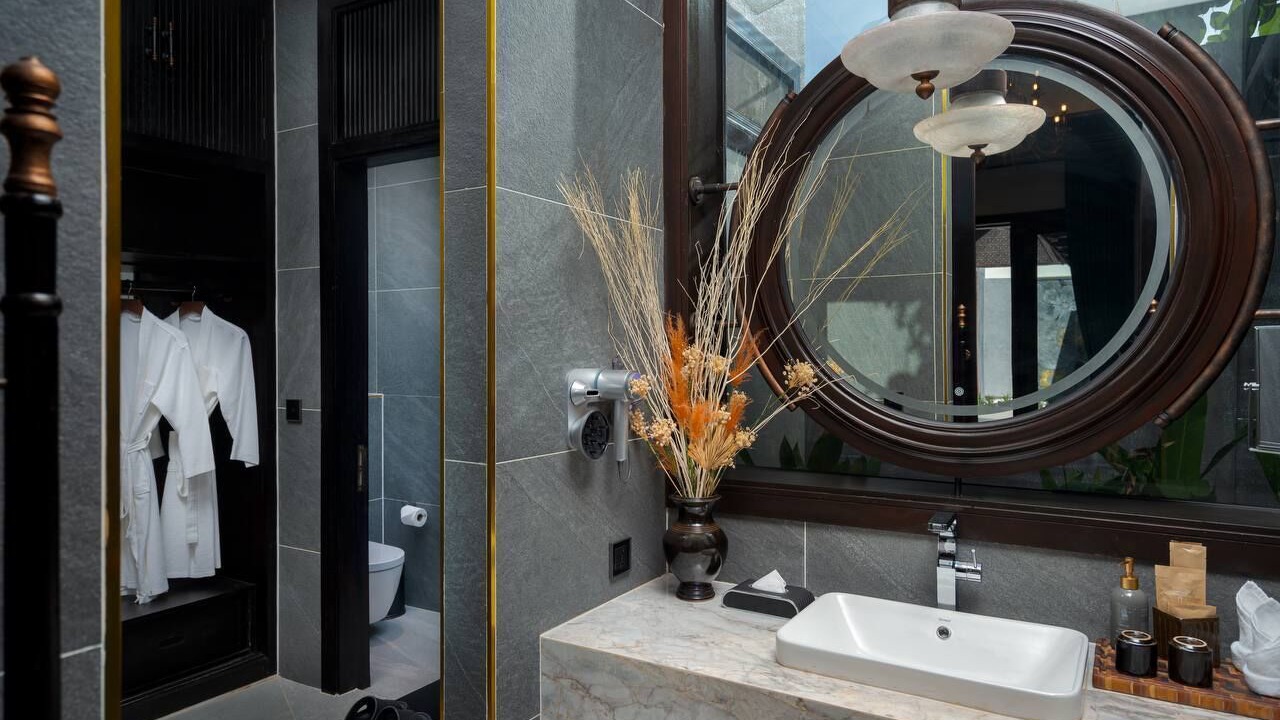 Photo of Bathroom in Prasat Bakong