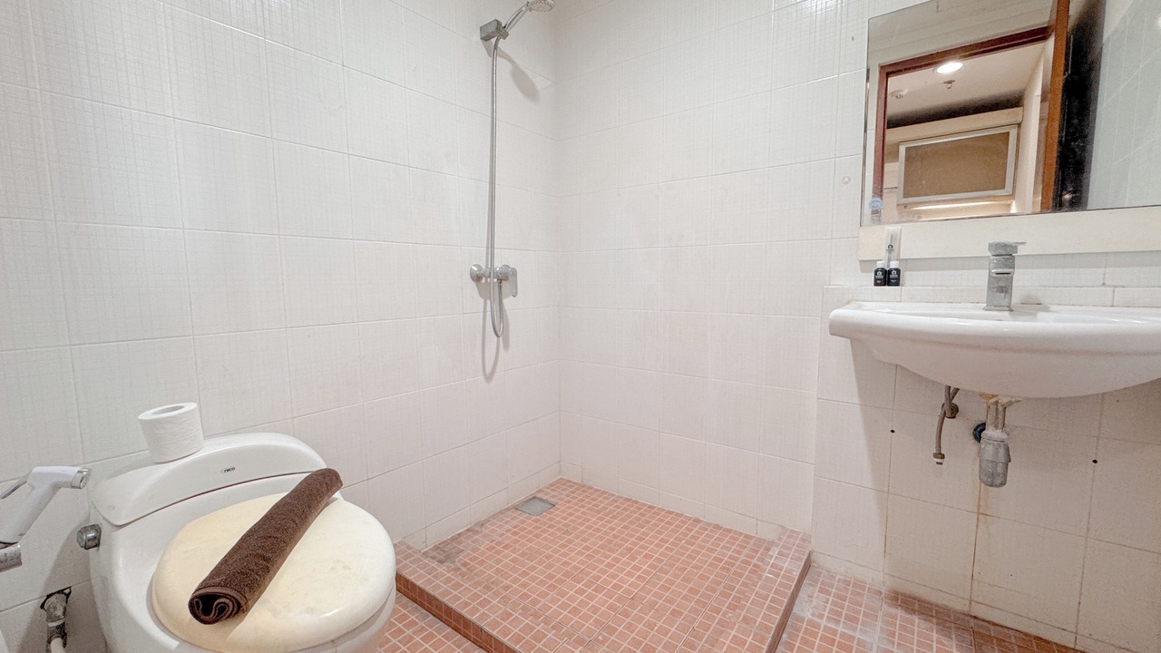 Photo of Bathroom in Siwalankerto