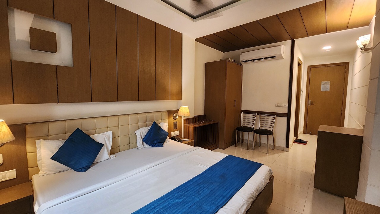 Photo of Bedroom in Dariyaganj