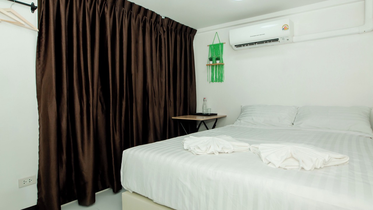 Photo of Bedroom in Khlong Tan Nuea