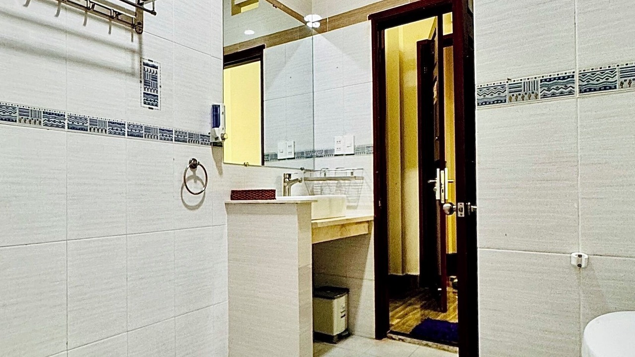 Photo of Bathroom in District 12