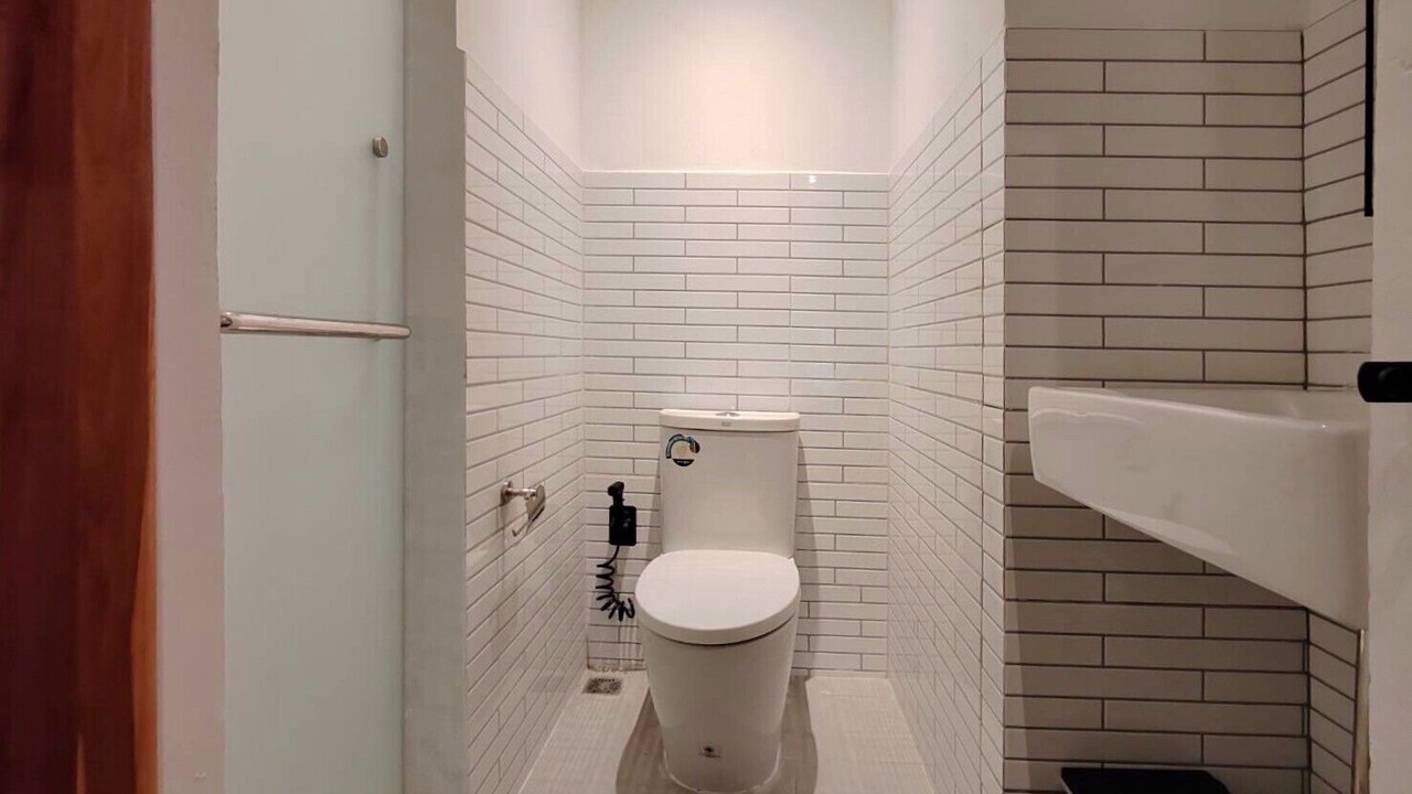 Photo of Bathroom in Talat Noi