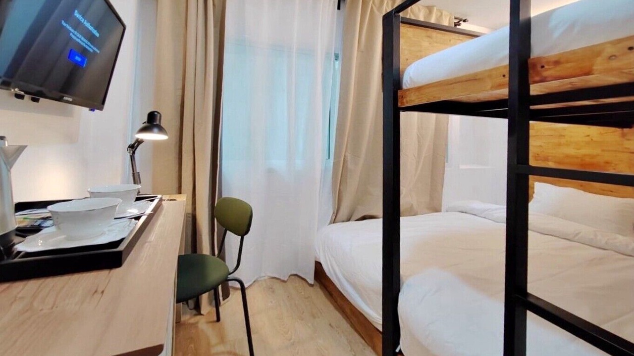 Photo of Bedroom in Talat Noi