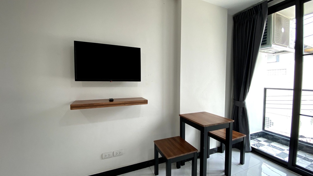 Photo of Bedroom in Khanna Yao