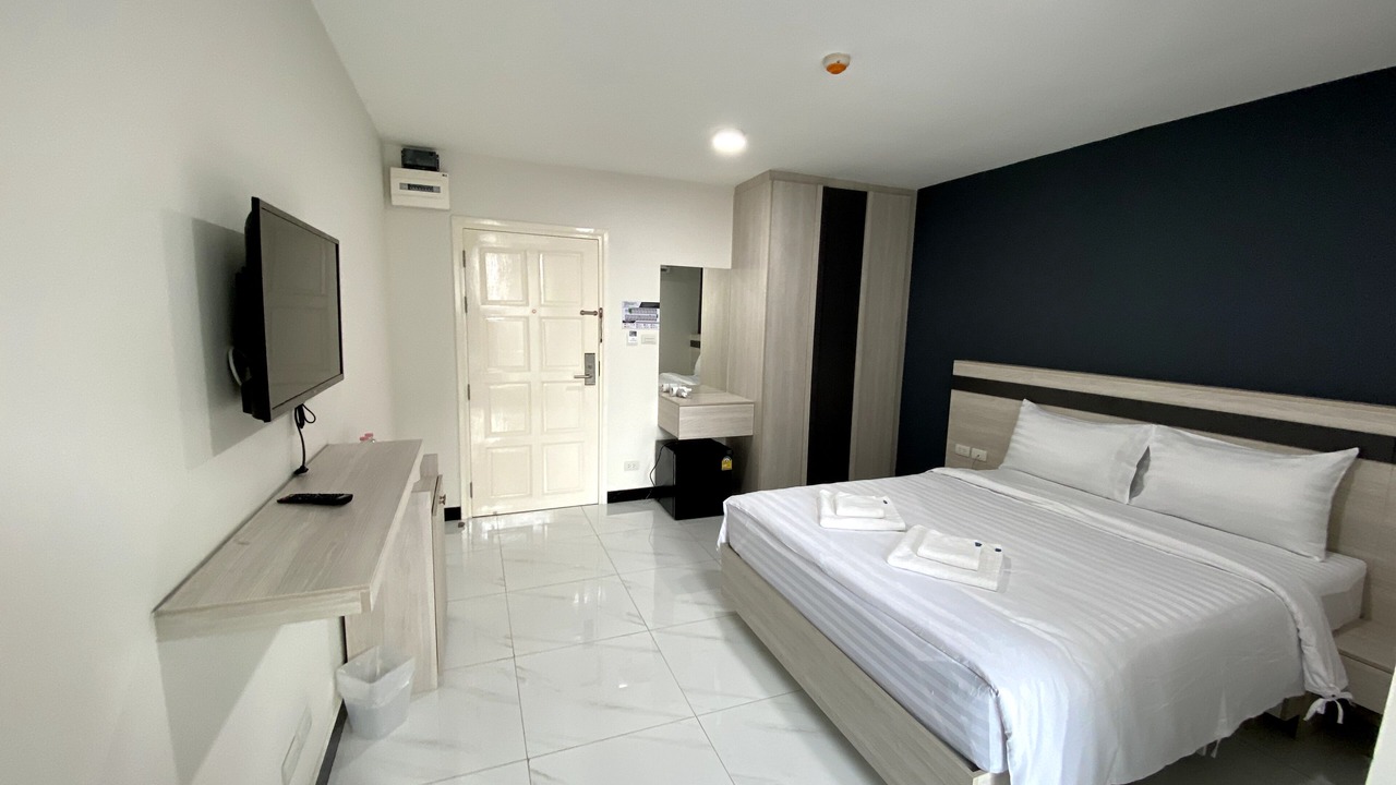 Photo of Bedroom in Khanna Yao