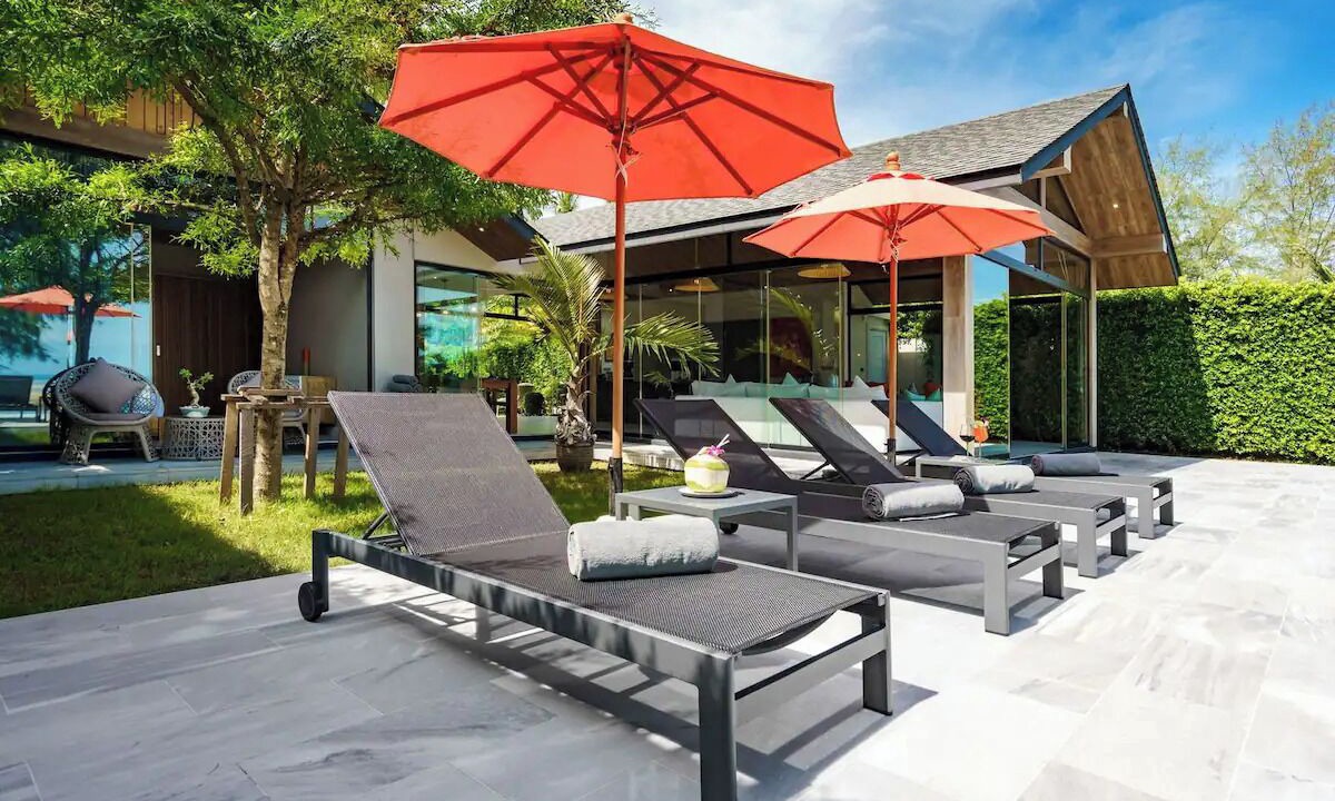 Photo of Patio Balcony in Laem Set