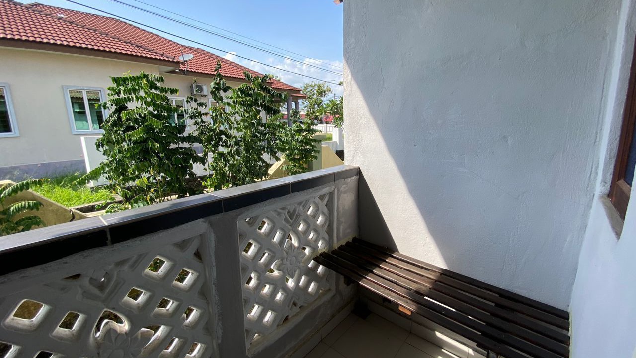 Photo of Patio Balcony in Kampung Kedawang