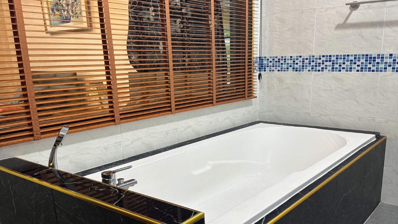 Photo of Bathroom in Ao Luek