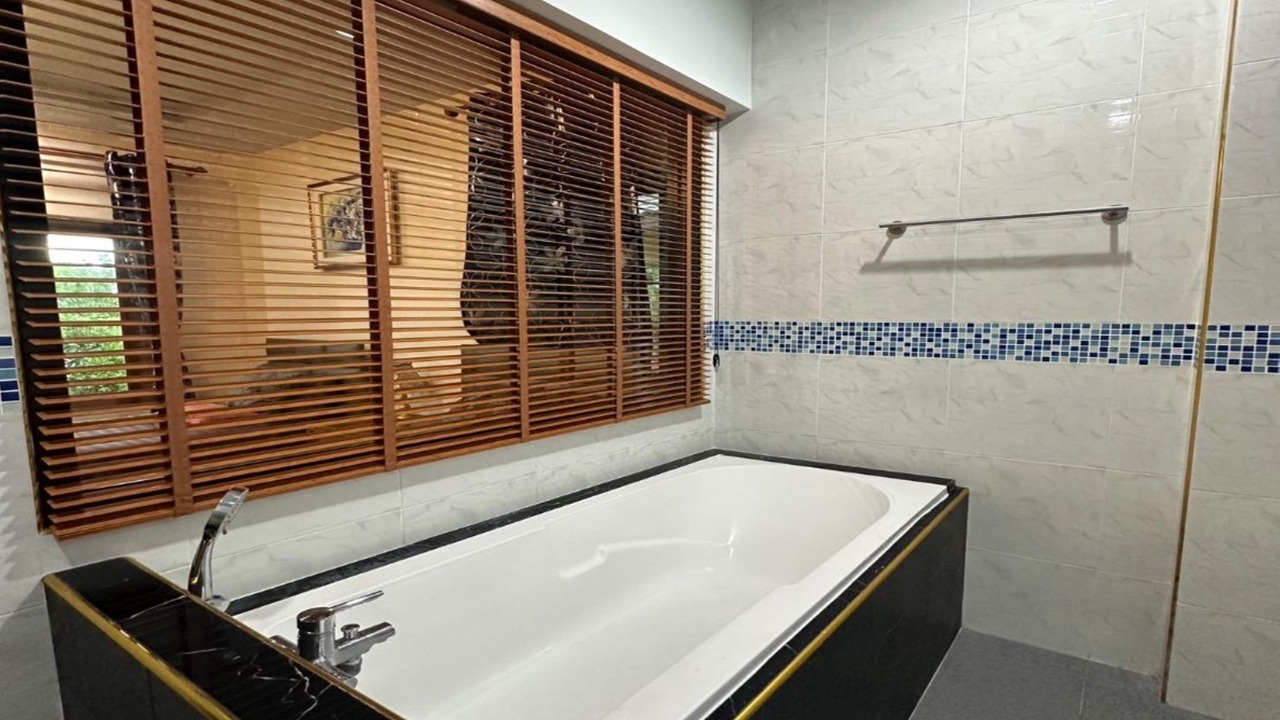 Photo of Bathroom in Ao Luek