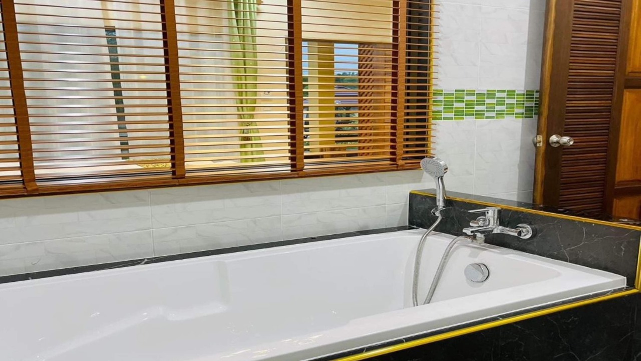 Photo of Bathroom in Ao Luek
