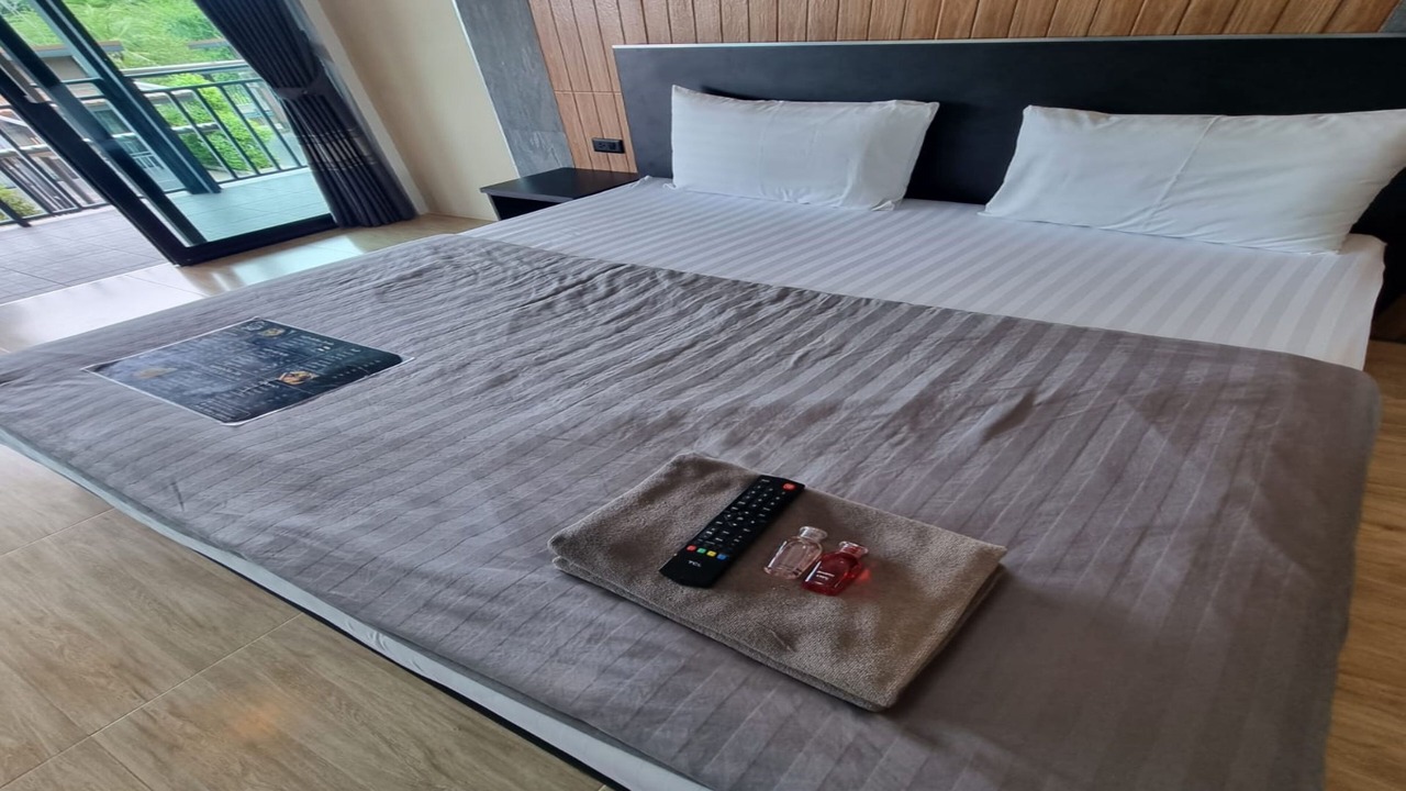 Photo of Bedroom in Ang Thong