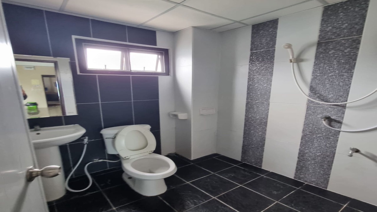 Photo of Bathroom in Ang Thong