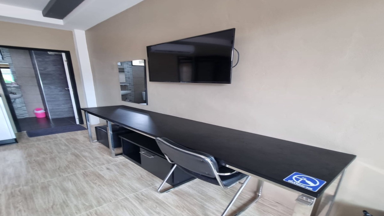 Photo of Bedroom in Ang Thong
