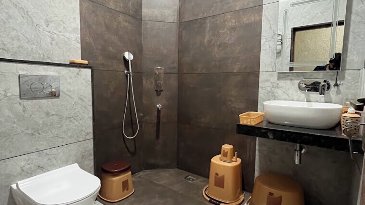 Photo of Bathroom in Rajendragram