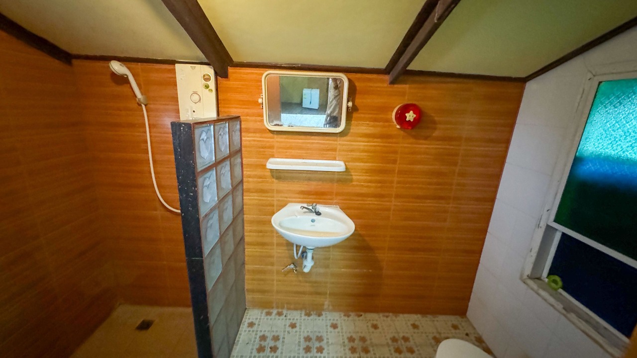 Photo of Bathroom in Kamphaeng Saen