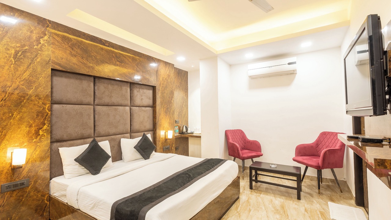 Photo of Bedroom in Karol Bagh