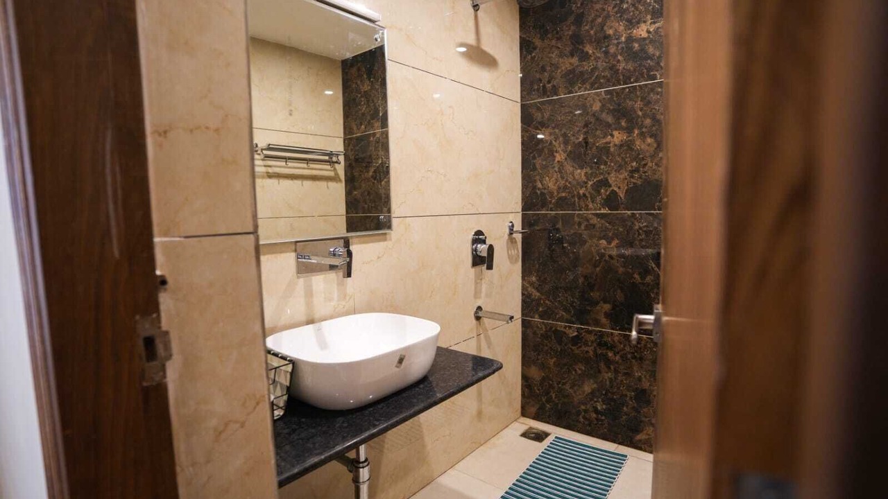 Photo of Bedroom in The Mall Road