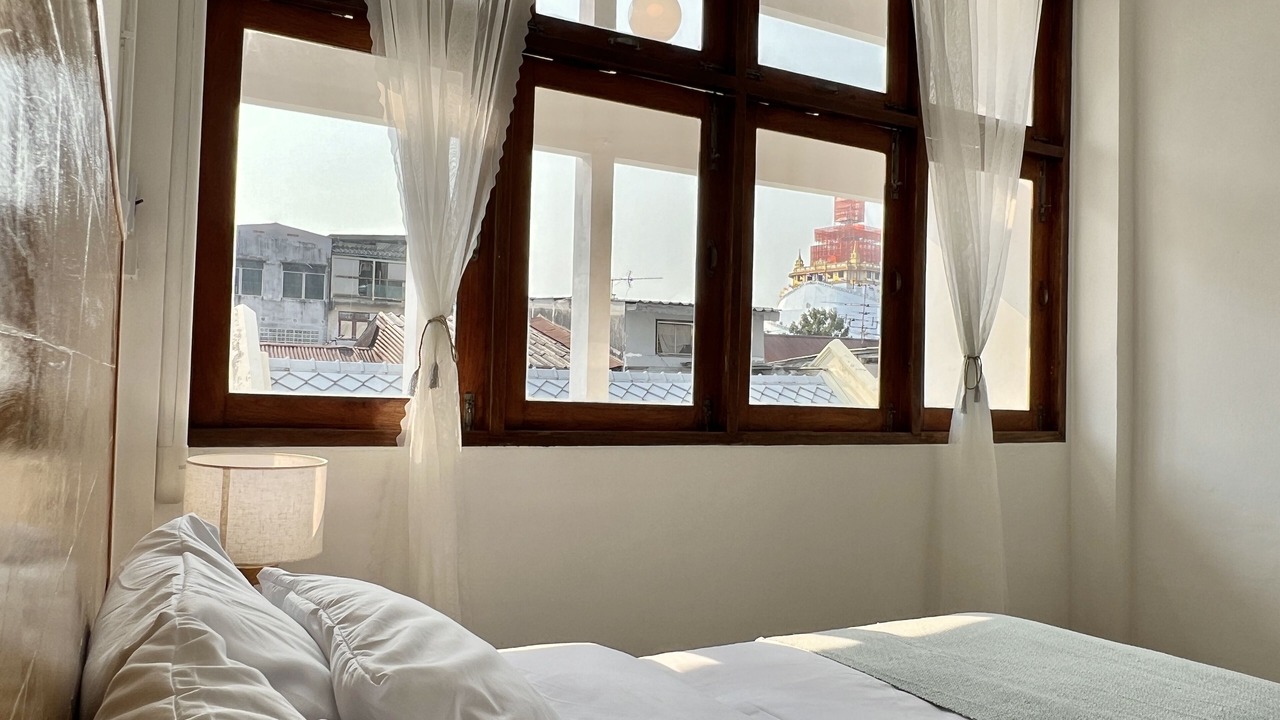 Photo of Bedroom in Pom Prap Sattru Phai
