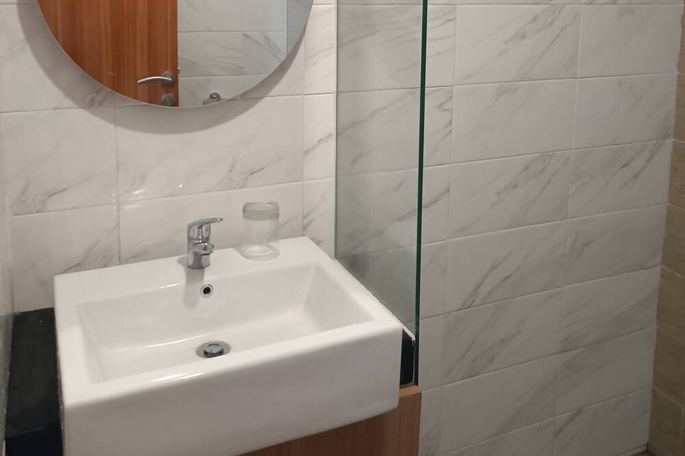 Photo of Bathroom in Genitri