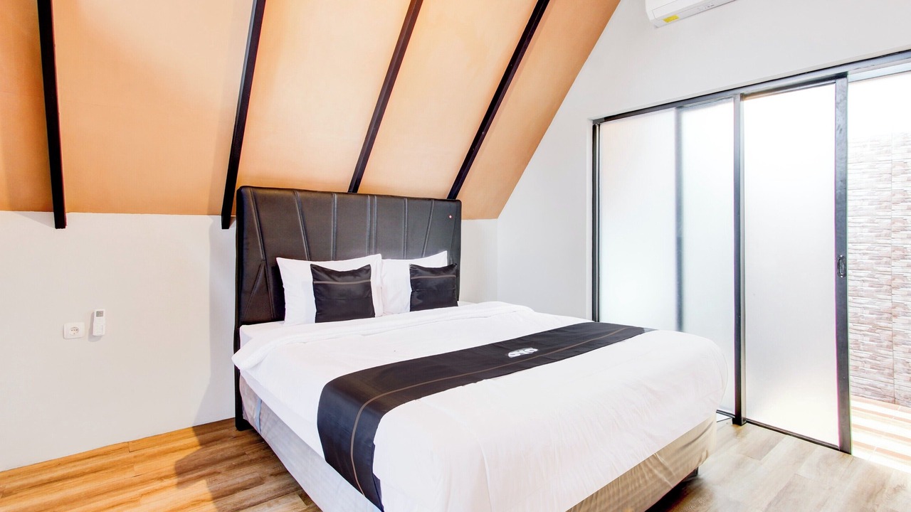 Photo of Bedroom in Pakem