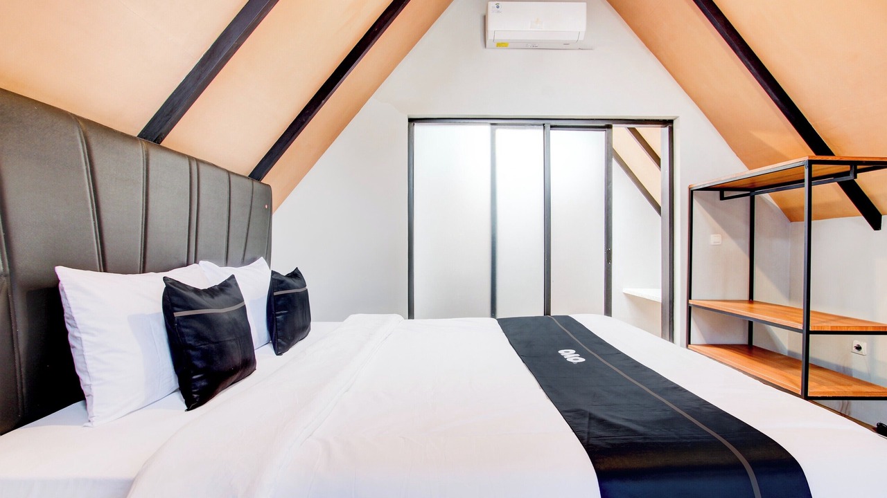 Photo of Bedroom in Pakem