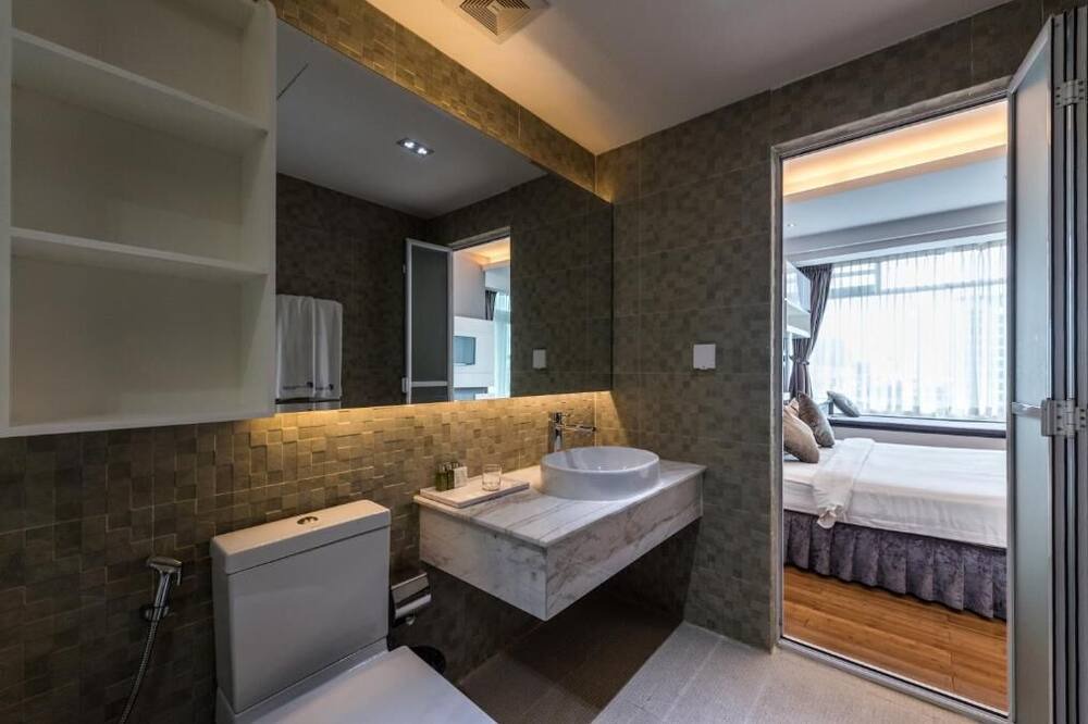 Photo of Bathroom in Chamkar Mon