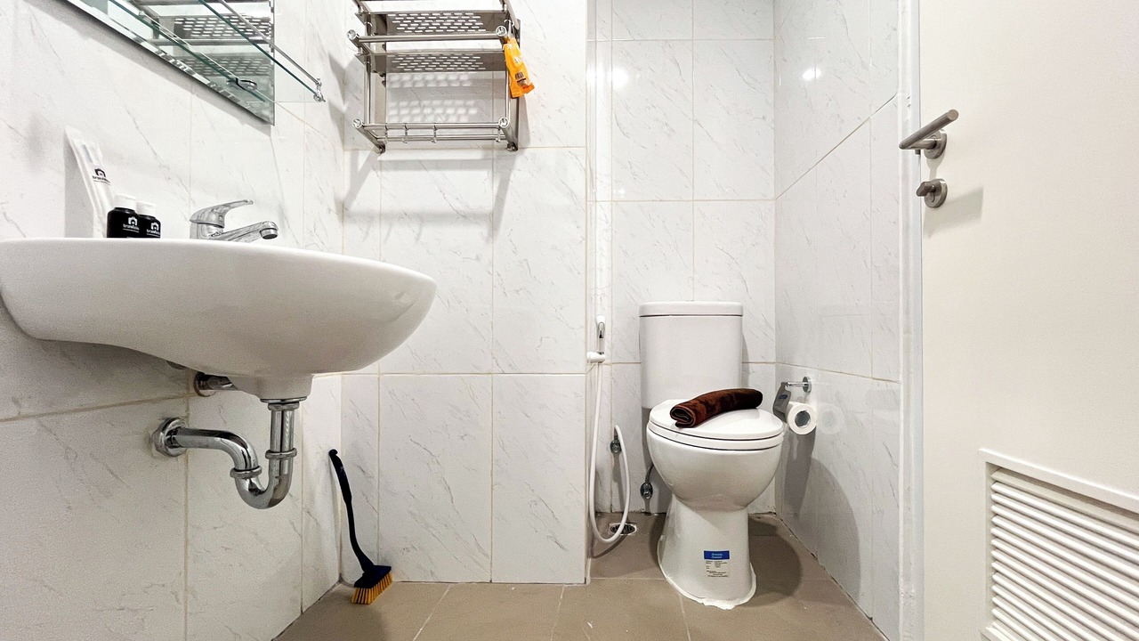 Photo of Bathroom in Biringkanya