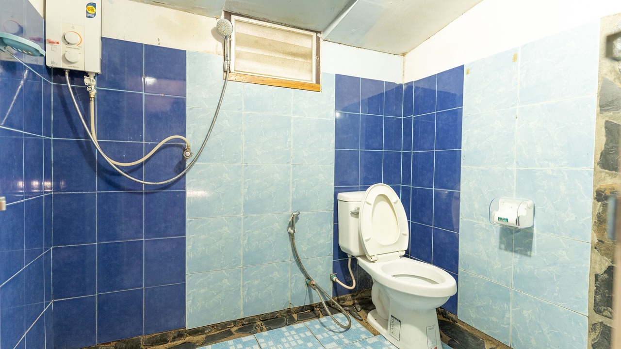Photo of Bathroom in Photharam