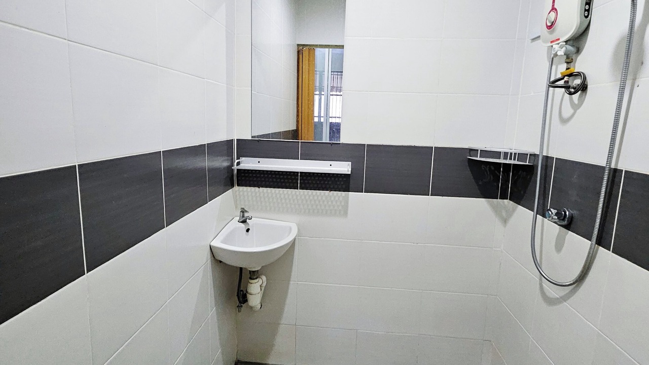 Photo of Bathroom in Historic George Town