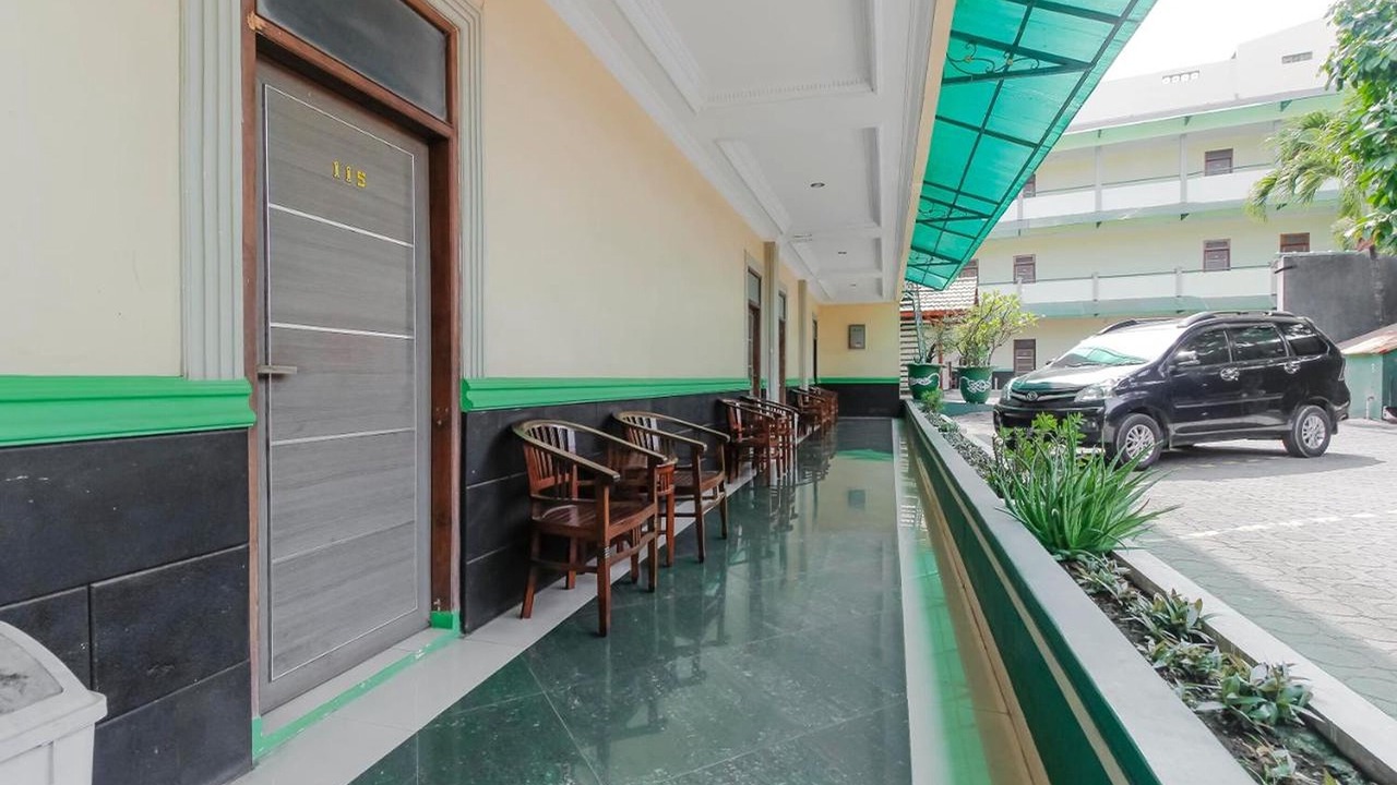 Photo of Patio Balcony in North Cirebon