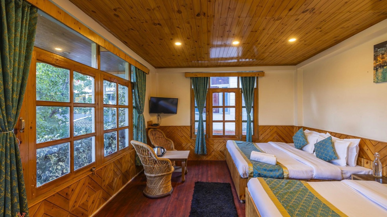Photo of Others in Old Manali