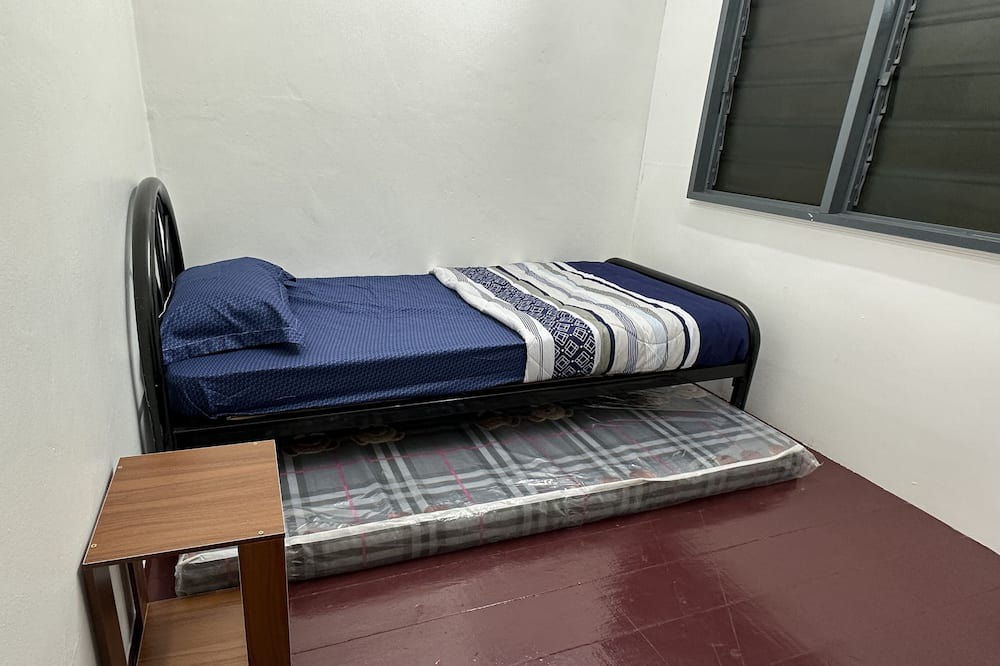 Photo of Bedroom in Kampung Tambak Bunga